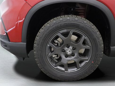 New 2025 Honda Pilot TrailSport image 4