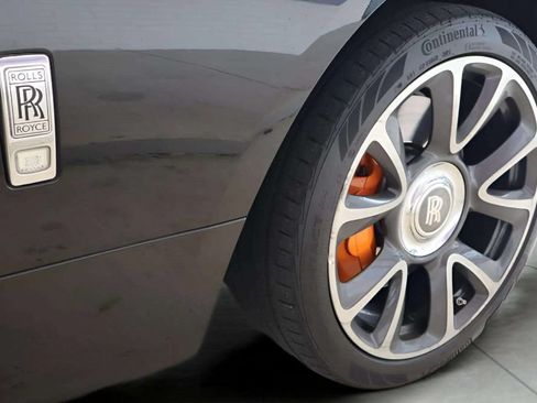 Used 2021 Rolls-Royce Wraith RWD image 16