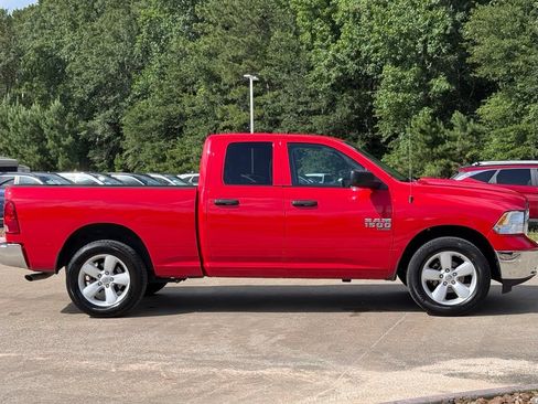 Used 2024 RAM 1500 Classic SLT AWD/4WD image 10