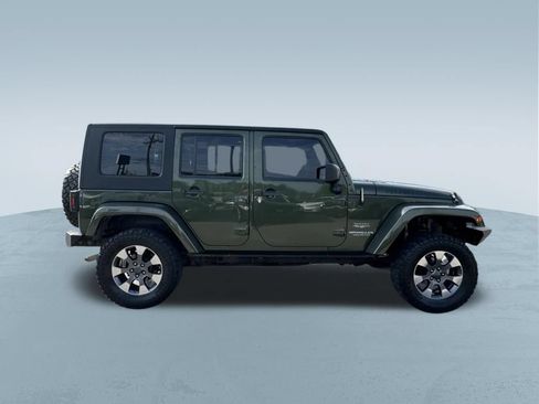 Used 2008 Jeep Wrangler Unlimited Sahara w/ Trailer Tow Group AWD/4WD image 9