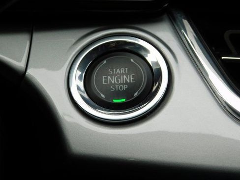 Used 2025 Chevrolet Trax LT image 30