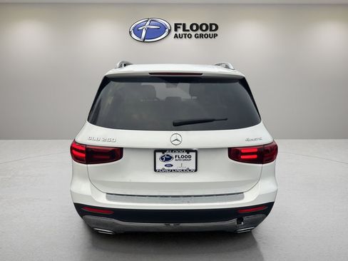 Used 2024 Mercedes-Benz GLB 250 4MATIC image 6
