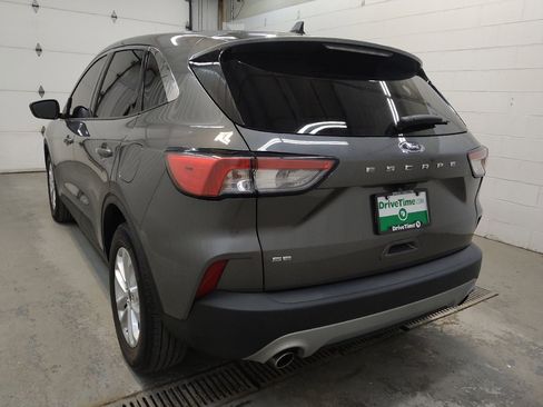 Used 2022 Ford Escape SE FWD image 5