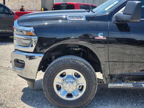 New 2026 RAM 2500 Tradesman w/ Chrome Appearance Group AWD/4WD image 6