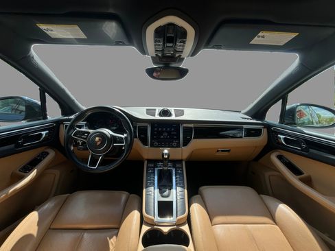 Used 2018 Porsche Macan Sport Edition AWD/4WD image 21