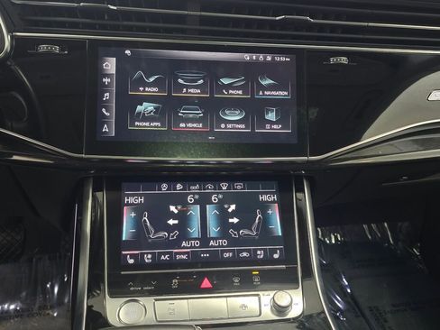 Used 2020 Audi Q8 Prestige image 15