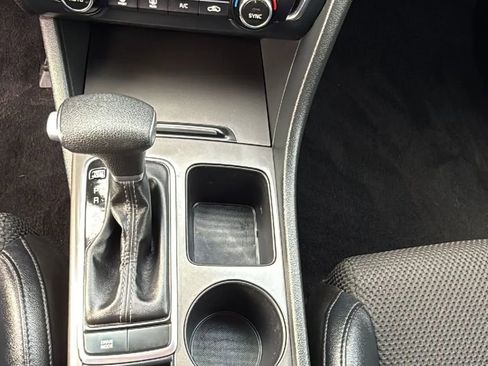 Used 2019 Kia Optima S image 16