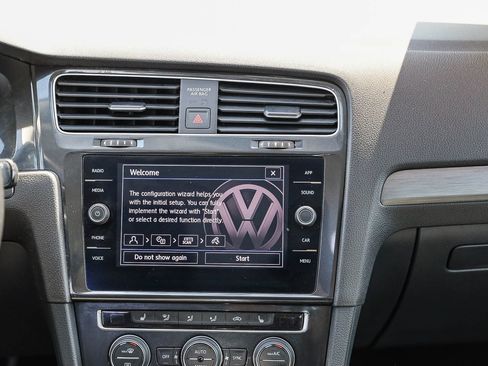 Used 2019 Volkswagen e-Golf SE w/ Driver Assistance Package FWD image 15