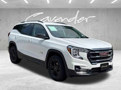 Used 2023 GMC Terrain AT4 AWD/4WD image 2
