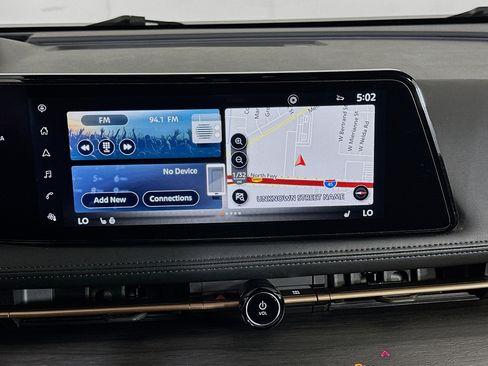 Used 2023 Nissan Ariya FWD image 21