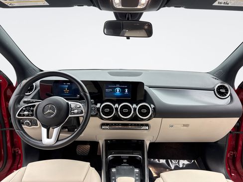 Used 2023 Mercedes-Benz GLA 250 4MATIC image 14