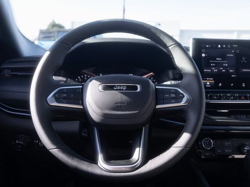 New 2026 Jeep Compass Latitude AWD/4WD image 28
