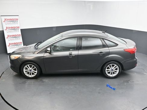 Used 2016 Ford Focus SE w/ Reverse Sensing Package image 32