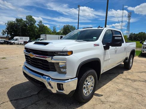 New 2026 Chevrolet Silverado 2500 LT AWD/4WD image 1