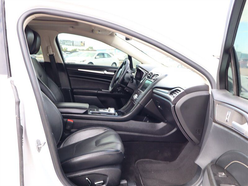 Used 2020 Ford Fusion Titanium AWD/4WD image 7