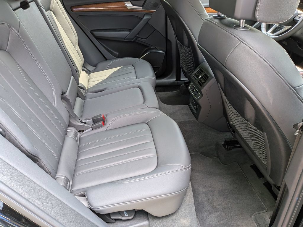 Used 2023 Audi Q5 Premium Plus w/ Convenience Package AWD/4WD image 32