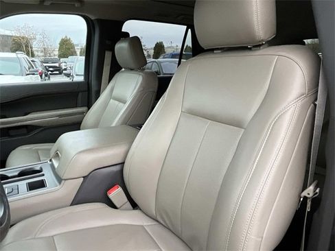 Used 2020 Ford Expedition XLT w/ Equipment Group 202A image 28