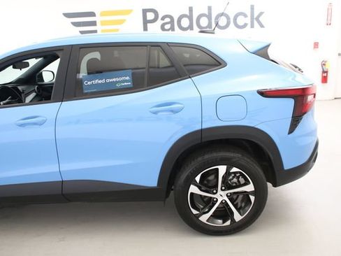 Certified 2024 Chevrolet Trax RS FWD image 5