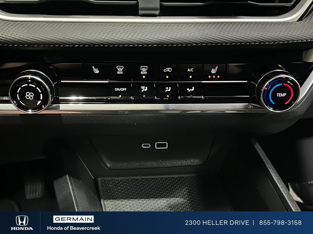 Used 2025 Chevrolet Equinox LT w/ Safety and Technology Package FWD image 20