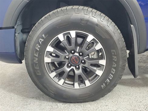 Used 2023 Nissan Titan PRO-4X w/ Pro-4x Convenience Package image 8