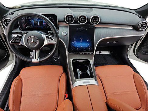 Used 2023 Mercedes-Benz C 300 Sedan image 9