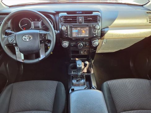 Used 2017 Toyota 4Runner TRD Off-Road image 4