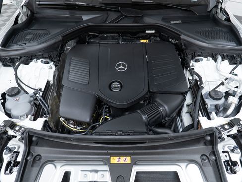 New 2026 Mercedes-Benz GLC 300 4MATIC image 9