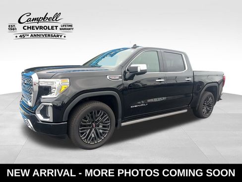 Used 2022 GMC Sierra 1500 Denali w/ Denali Premium Package AWD/4WD image 1