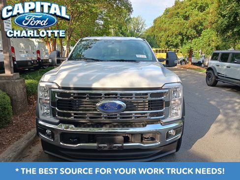 New 2026 Ford F550 4x4 Crew Cab image 7