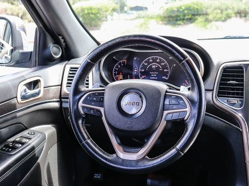 Used 2016 Jeep Grand Cherokee Limited RWD image 18