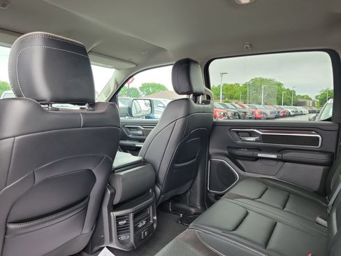 Used 2022 RAM 1500 Laramie AWD/4WD image 16