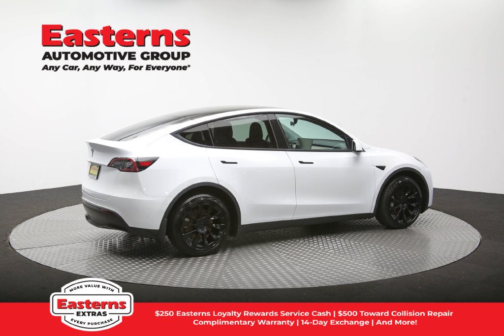 Used 2021 Tesla Model Y Long Range AWD/4WD image 40