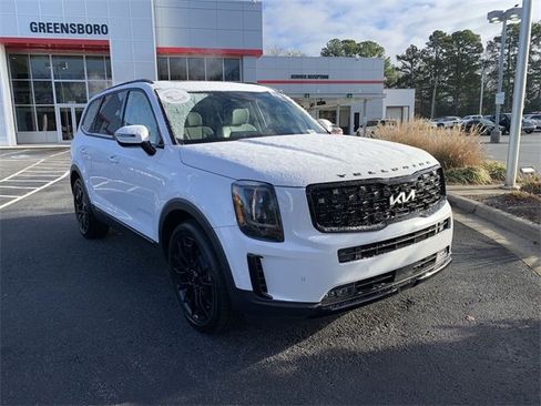 Used 2022 Kia Telluride SX w/ Nightfall Edition Package image 2