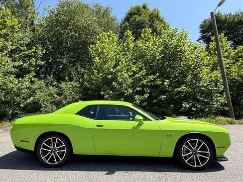 Used 2023 Dodge Challenger R/T w/ Plus Package RWD image 5