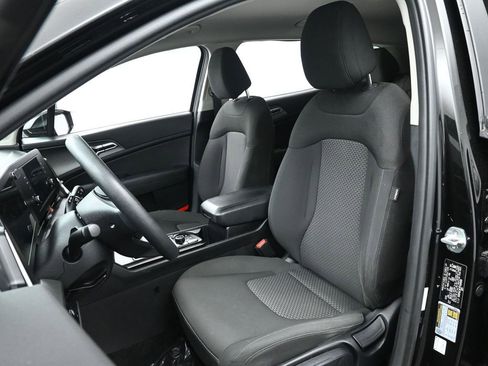 Used 2023 Kia Sportage LX AWD/4WD image 13