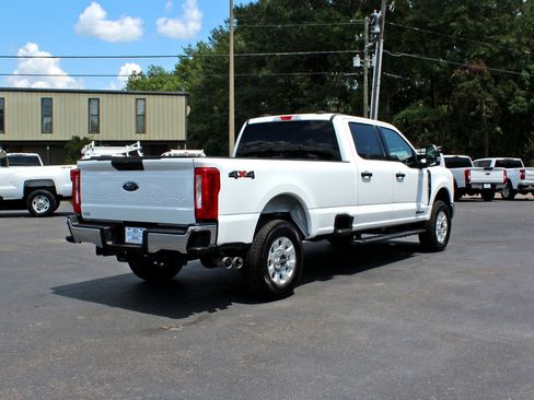 Used 2024 Ford F250 XLT image 12