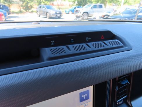 Used 2023 Ford Bronco Black Diamond image 23