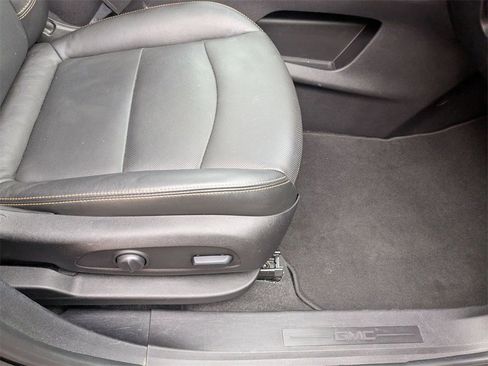 Used 2019 GMC Terrain SLT w/ Preferred Package image 33