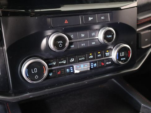 Used 2023 Ford Expedition Limited AWD/4WD image 8