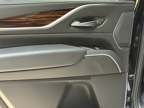 Certified 2022 Cadillac Escalade Premium Luxury w/ LPO, Radiant Package image 44