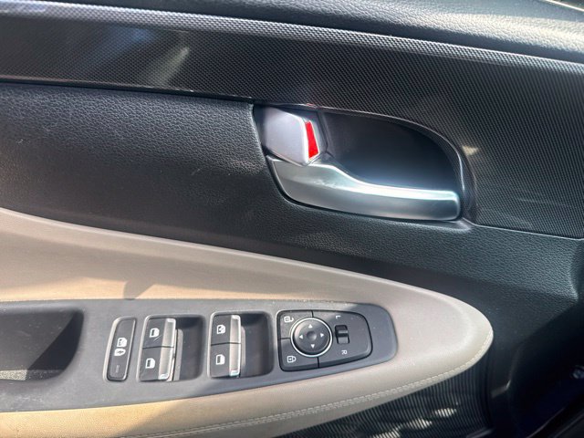 Used 2022 Hyundai Santa Fe SE FWD image 11