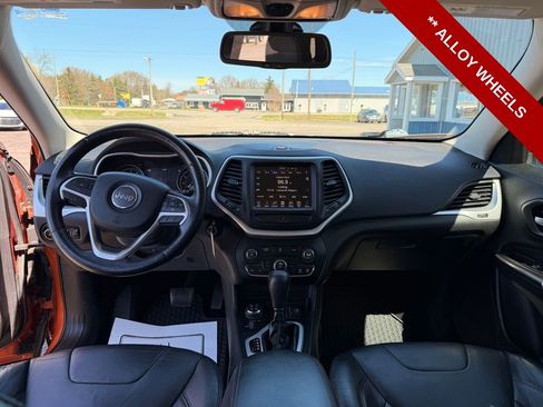 Used 2014 Jeep Cherokee Trailhawk w/ Leather Interior Group image 17