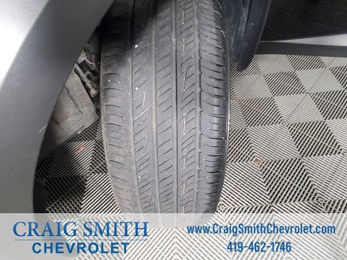 Used 2025 Nissan Pathfinder SV FWD image 35