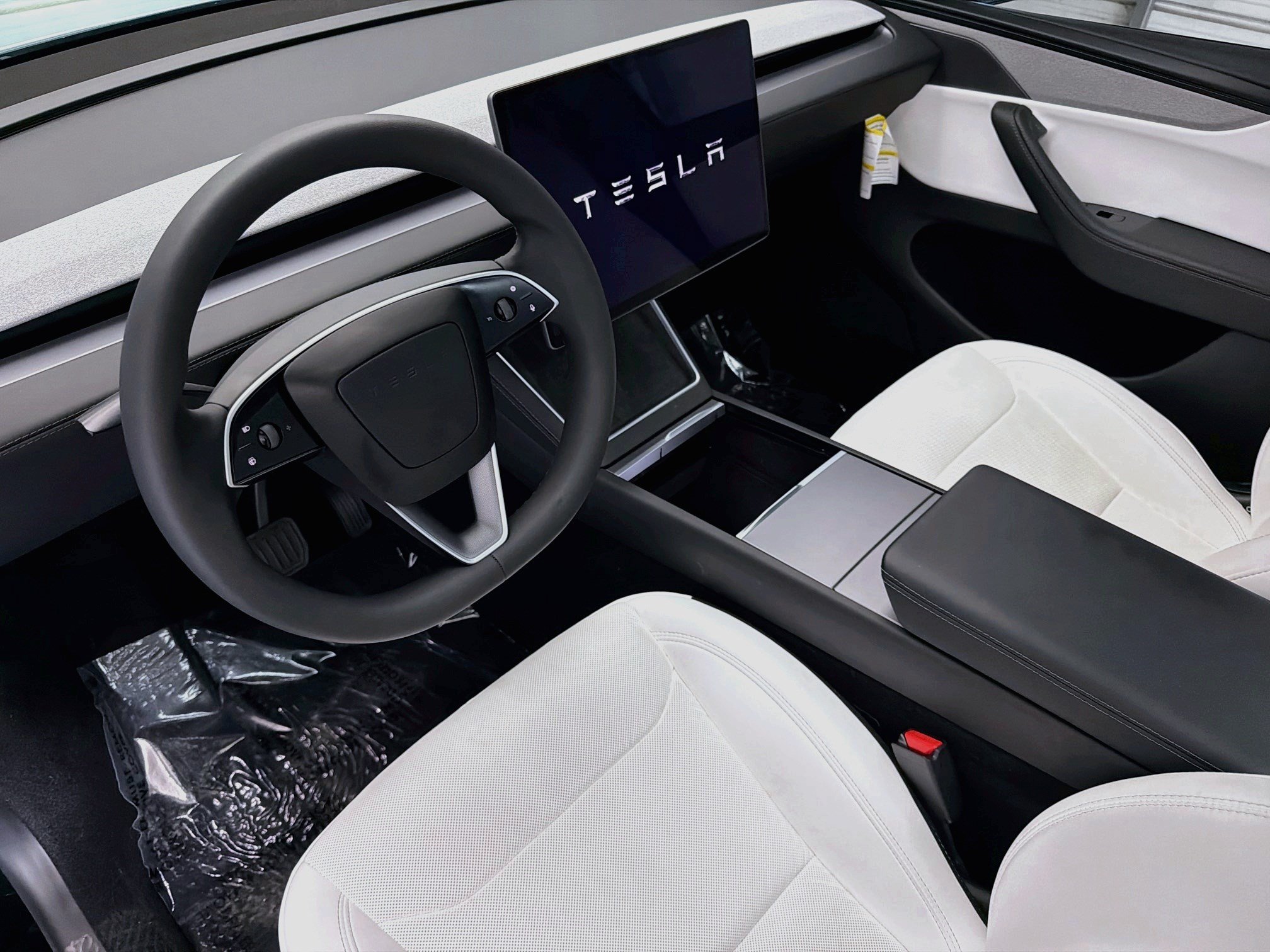 Used 2026 Tesla Model Y 2WD image 7