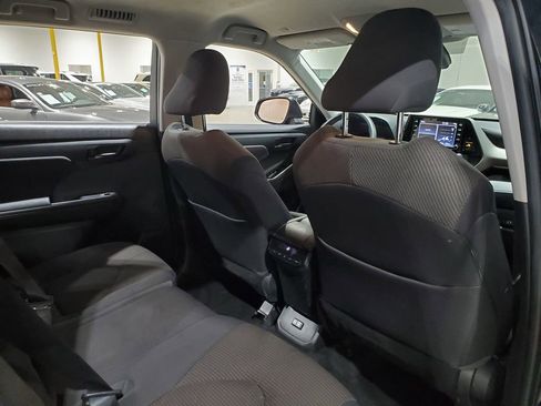 Used 2022 Toyota Highlander L image 20