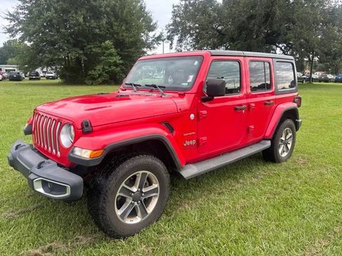 Used 2019 Jeep Wrangler Unlimited Sahara AWD/4WD image 6
