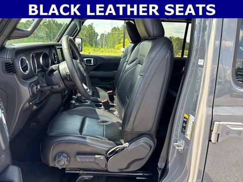 Used 2023 Jeep Wrangler Unlimited Sahara AWD/4WD image 5