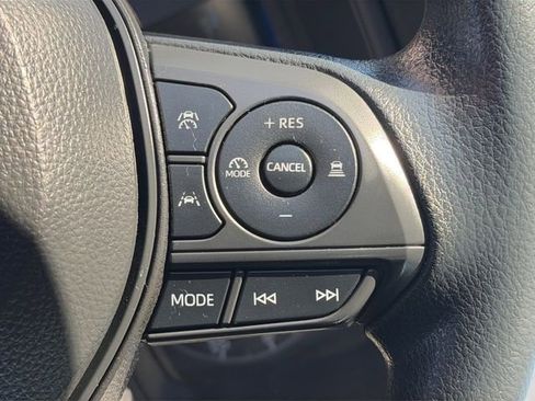 Used 2025 Toyota Corolla LE FWD image 15
