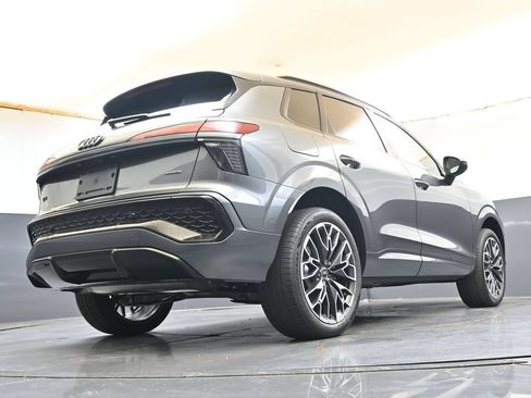 New 2026 Audi Q3 quattro 2.0T AWD/4WD image 33
