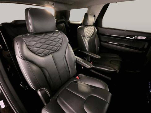 Used 2021 Hyundai Palisade Limited FWD image 19